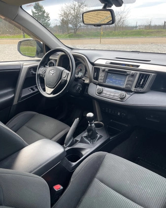 Toyota RAV4 cena 57900 przebieg: 216000, rok produkcji 2015 z Chęciny małe 121